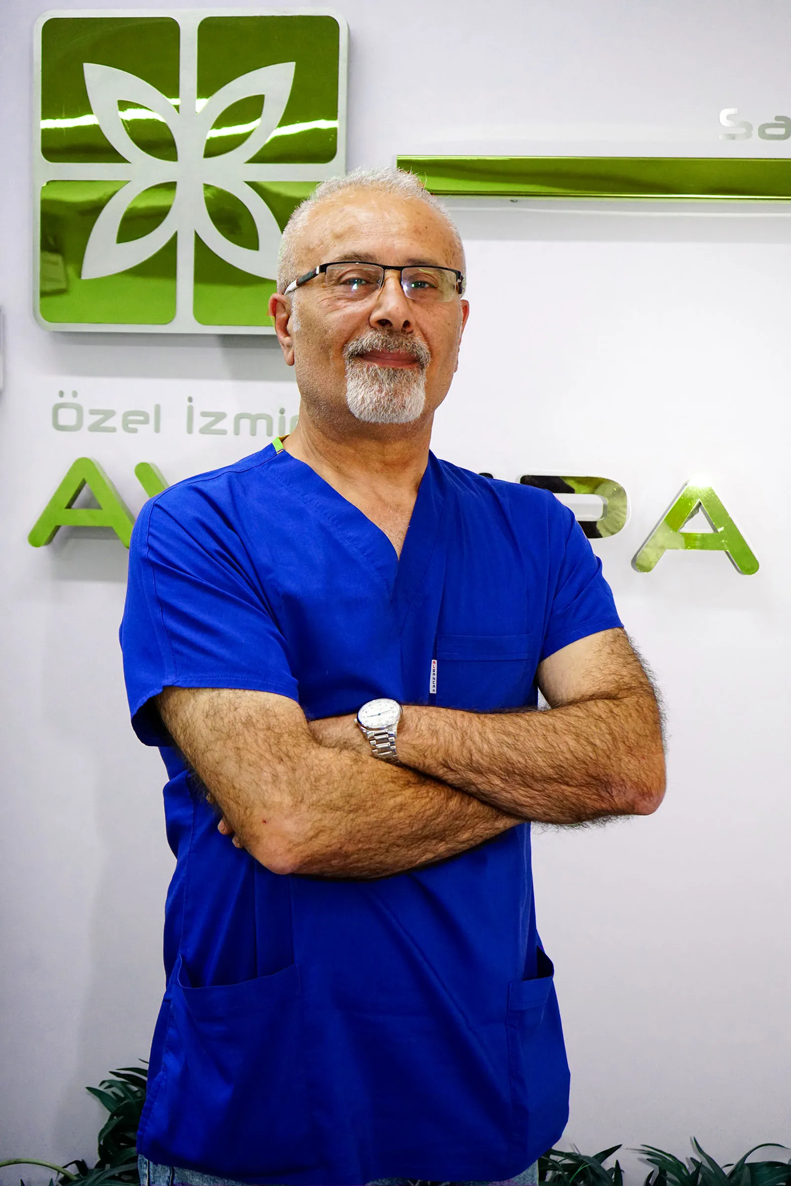 Şunun resmi: Op. Dr. Arman Afrashi